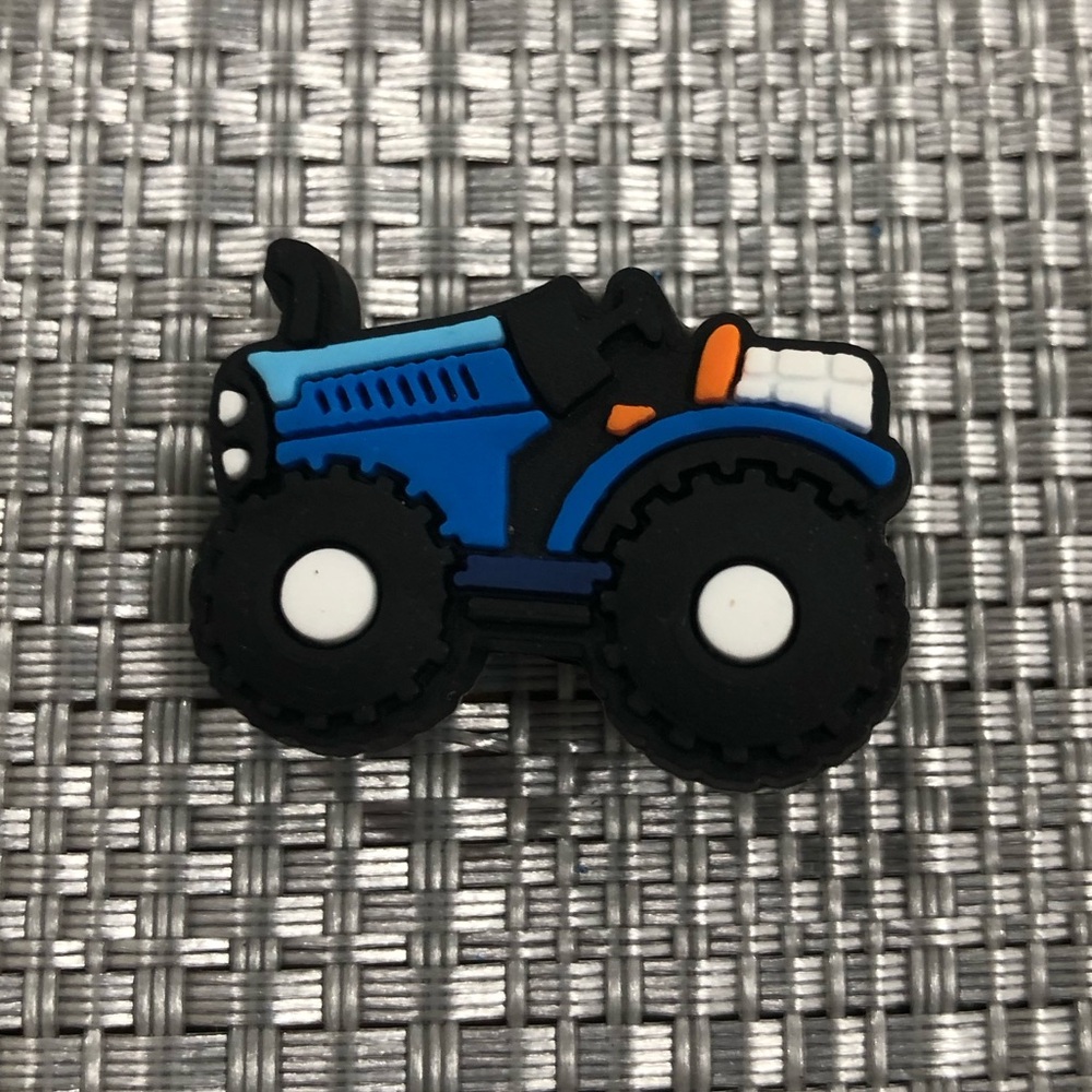 5/$10 Tractor shoe charm
